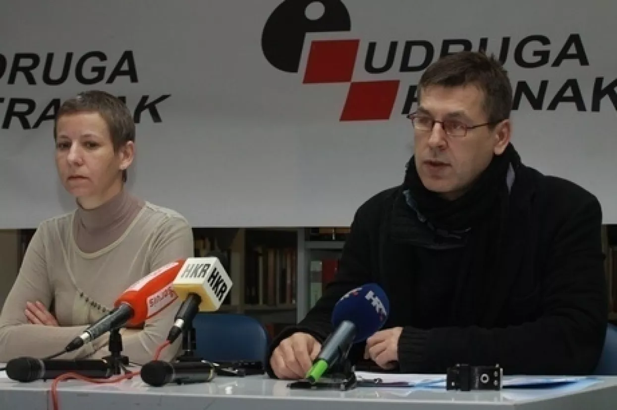 Udruga Franak zaprijetila prijavom protiv Ministarstva financija i ministra Lalovca