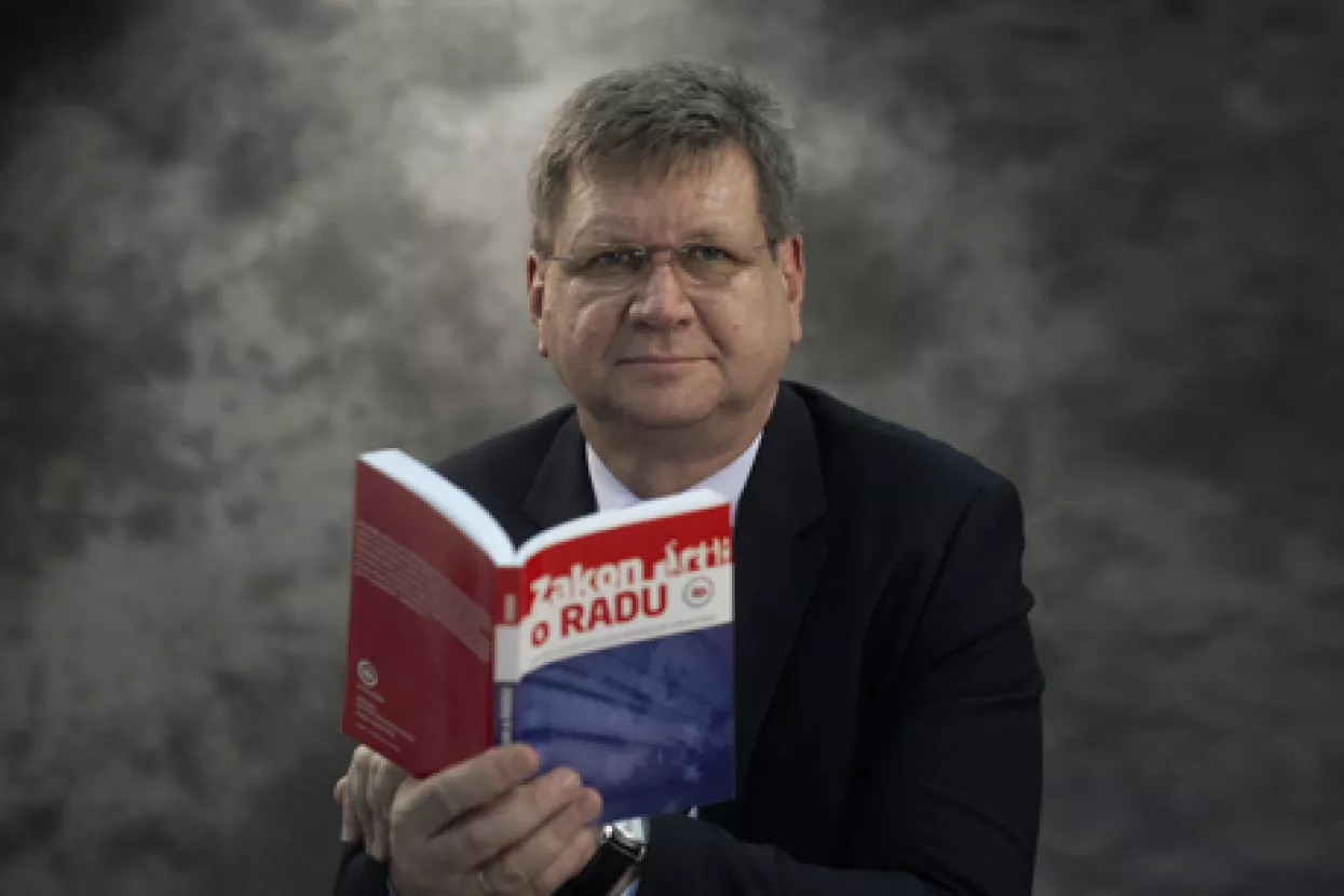 Otkazi u državnoj upravi! Inspektori rada padaju zbog sigurnosne provjere