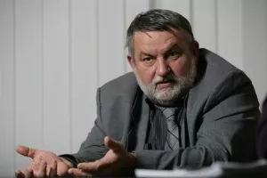 Što da ja dođem ministru u stan i uzmem lampu koju on ne koristi jer ne svijetli, a meni je zanimljiva?