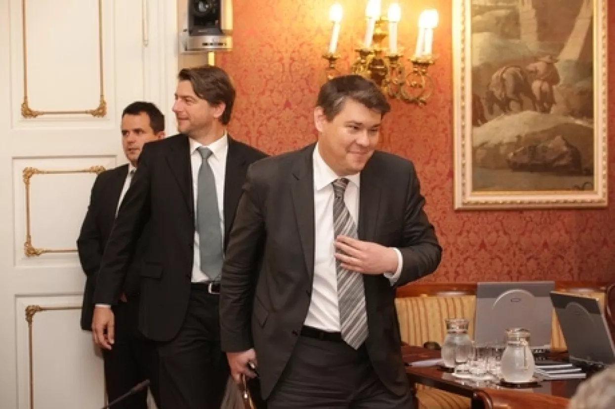 Koga je sve Vlada imenovala i razriješila na zatvorenoj sjednici?