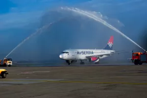 Prvi puta od 1991. putnički zrakoplov iz Beograda stigao u Zagreb