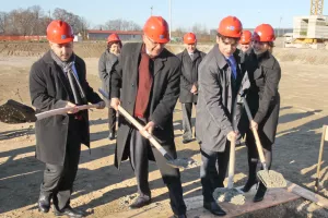 Grčić i Maras uzeli lopate u ruke:  Teška su vremena, ali radimo što možemo