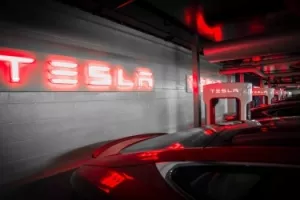Tesla će do 2025. zaraditi milijune na električnim automobilima