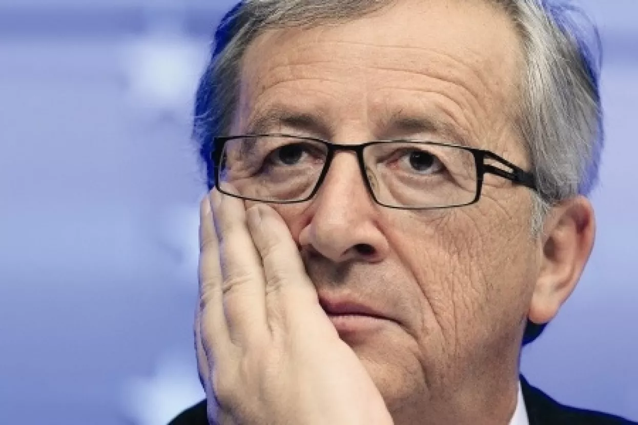 Juncker namjerava otkazati trojku za Grčku