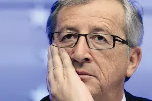 Juncker namjerava otkazati trojku za Grčku