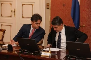 Vlada odobrila zaduživanje željezničkim poduzećima