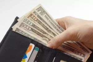 Pet savjeta kako ulagati dok tržištem vlada jak dolar