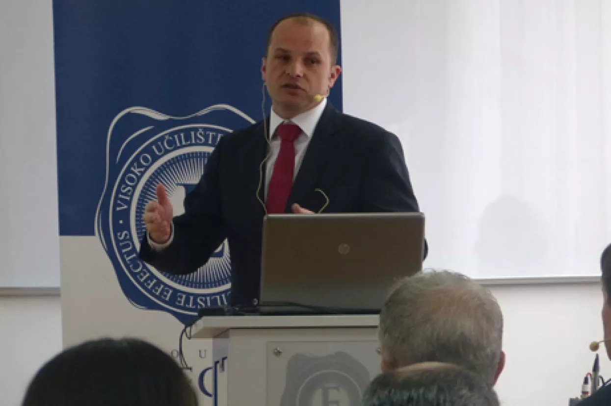 Hajda&scaron; Dončić: Monetizacija javnog duga, a ne autocesta