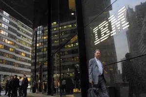IBM-ova prodaja u padu 12. kvartal za redom