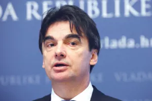 Povlačenje novca nije ugroženo, ali bit će usporeno