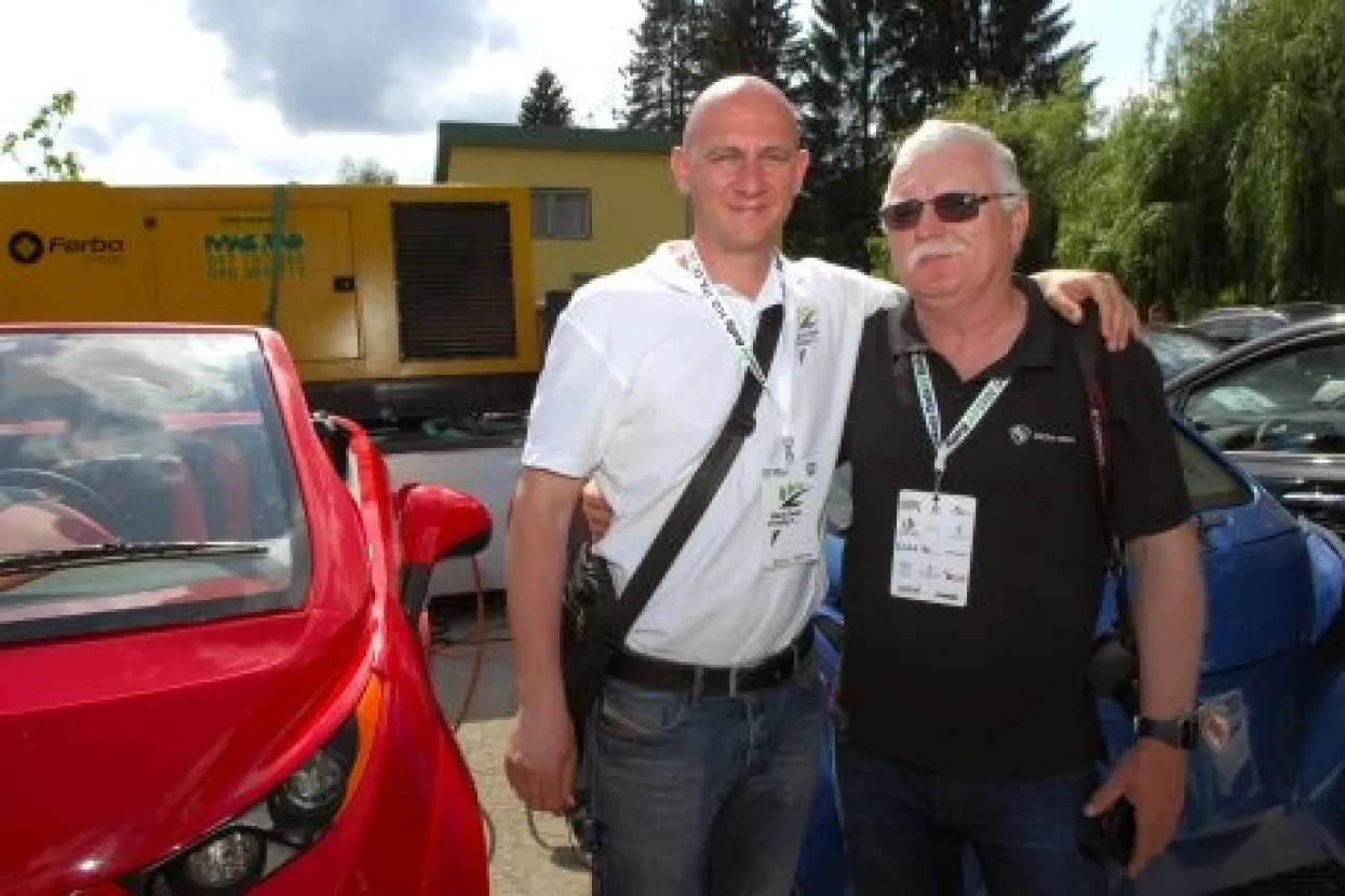 Biznis s brzim punionicama autobaterija sprečavaju zakoni koji pogoduju HEP-u