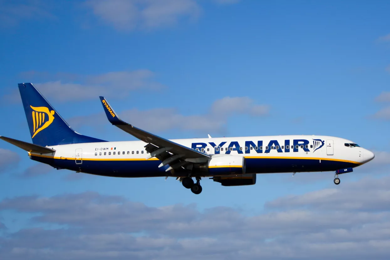 Ryanair mora prodati svoj udio u irskoj aviokompaniji Aer Lingus