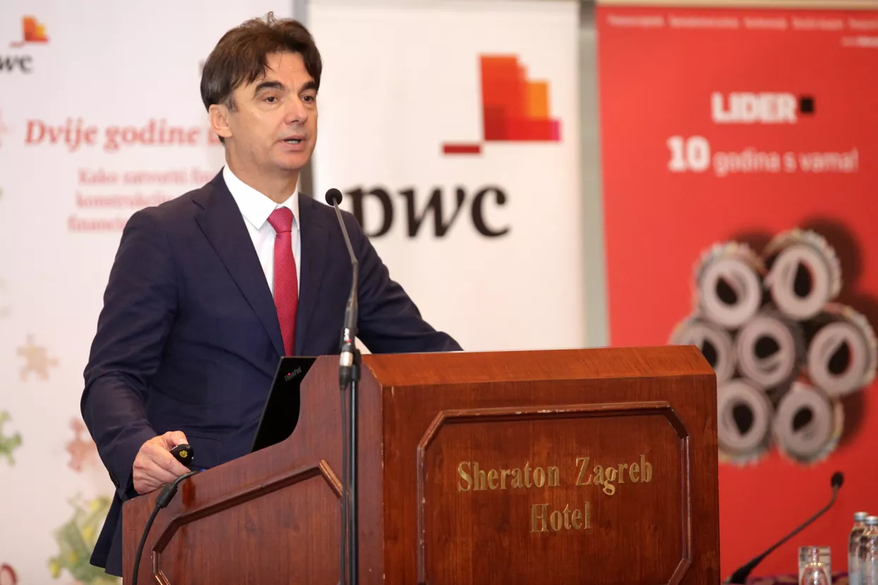 Grčić: Moramo se odmaknuti od neodrživih projekata čije dugove sada vraćamo