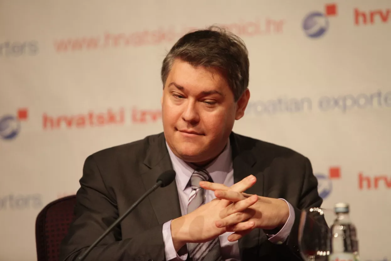 Lalovac rje&scaron;ava problem franka i smanjuje porez na plaće