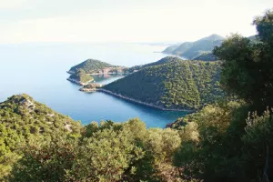 Ljetni Lider trend daruje tri  čitatelja Dove poklon paketom