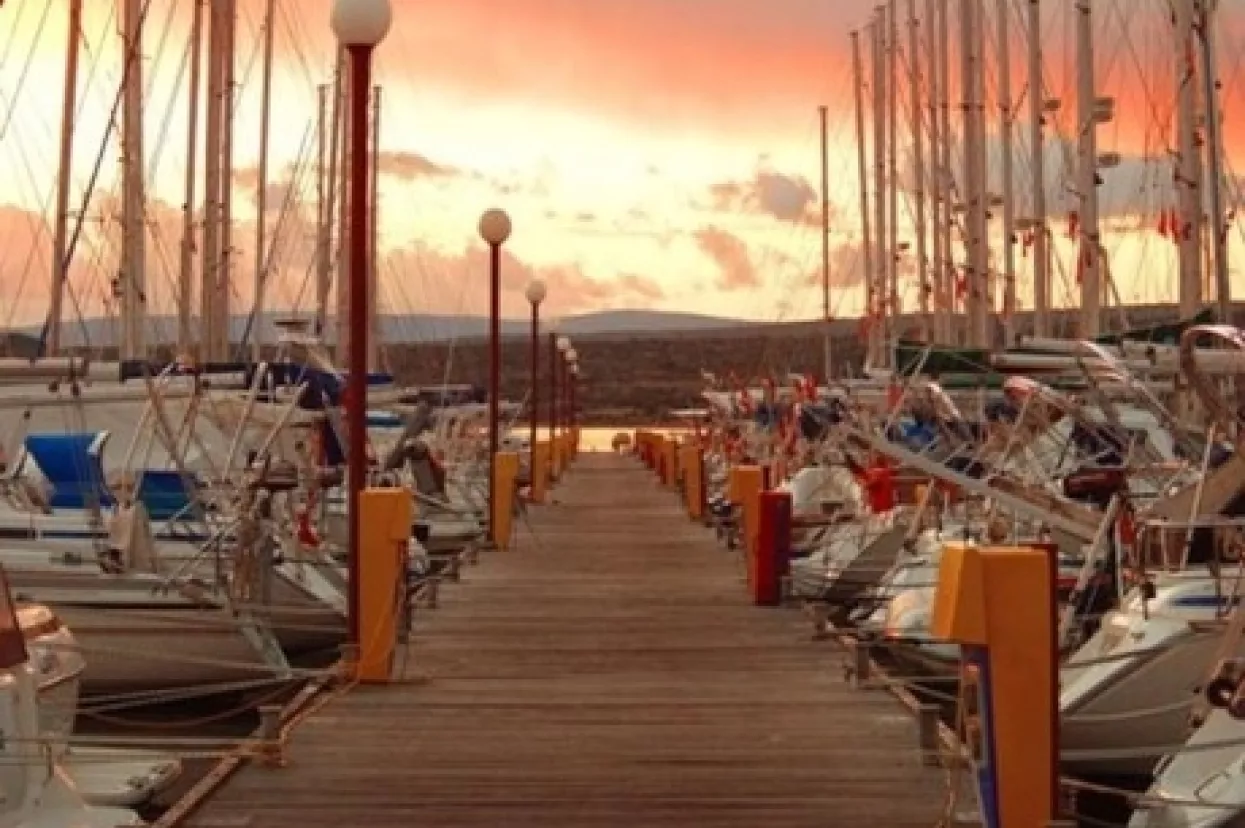 Krk dobiva plutajuću benzinsku postaju