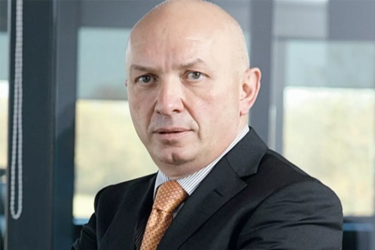 Ministre Hajdaš Dončić objasnite javnosti razloge koji vas priječe da uvedete vinjete