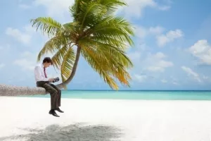 Čak 82% ispitanika ni godišnjem ne može 'izbaciti' posao iz glave