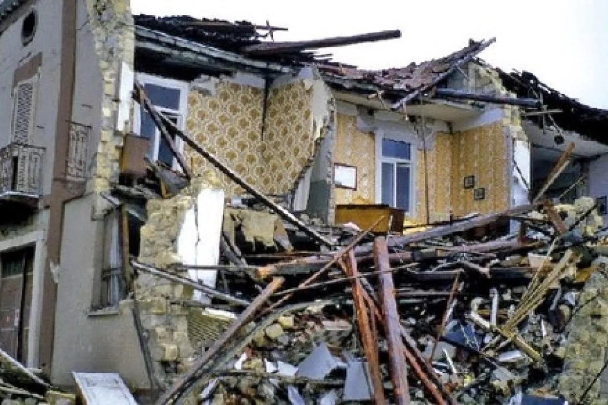 Ljudske i prirodne katastrofe odnijele 37,4 milijarde dolara i čak 18.000 života