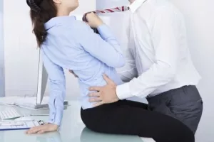 Posao i zabava se ne miješaju, ali 11 posto zaposlenika bilo je u vezi s nadređenim