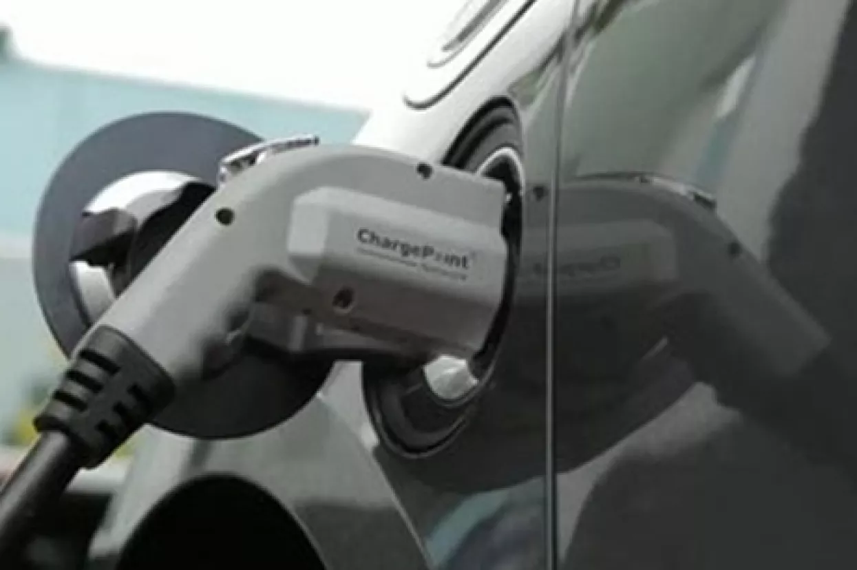 Osijek dobio dvije punionice za električna vozila