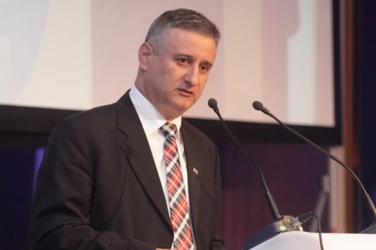 Karamarko bi problem &scaron;vicaraca rije&scaron;io tako da teret raspodjeli na dužnike, banke i državu