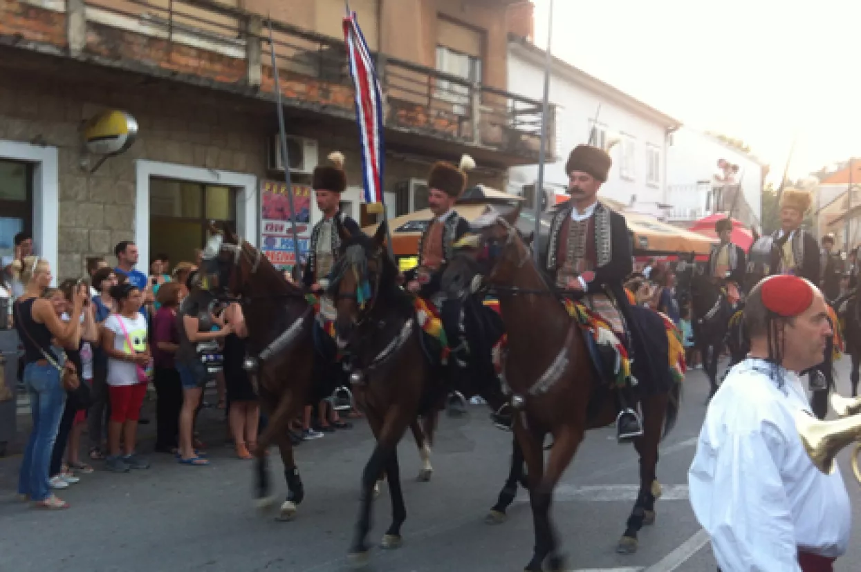 "Gospini kopljanici" na deset strana u magazinu Le Figaro