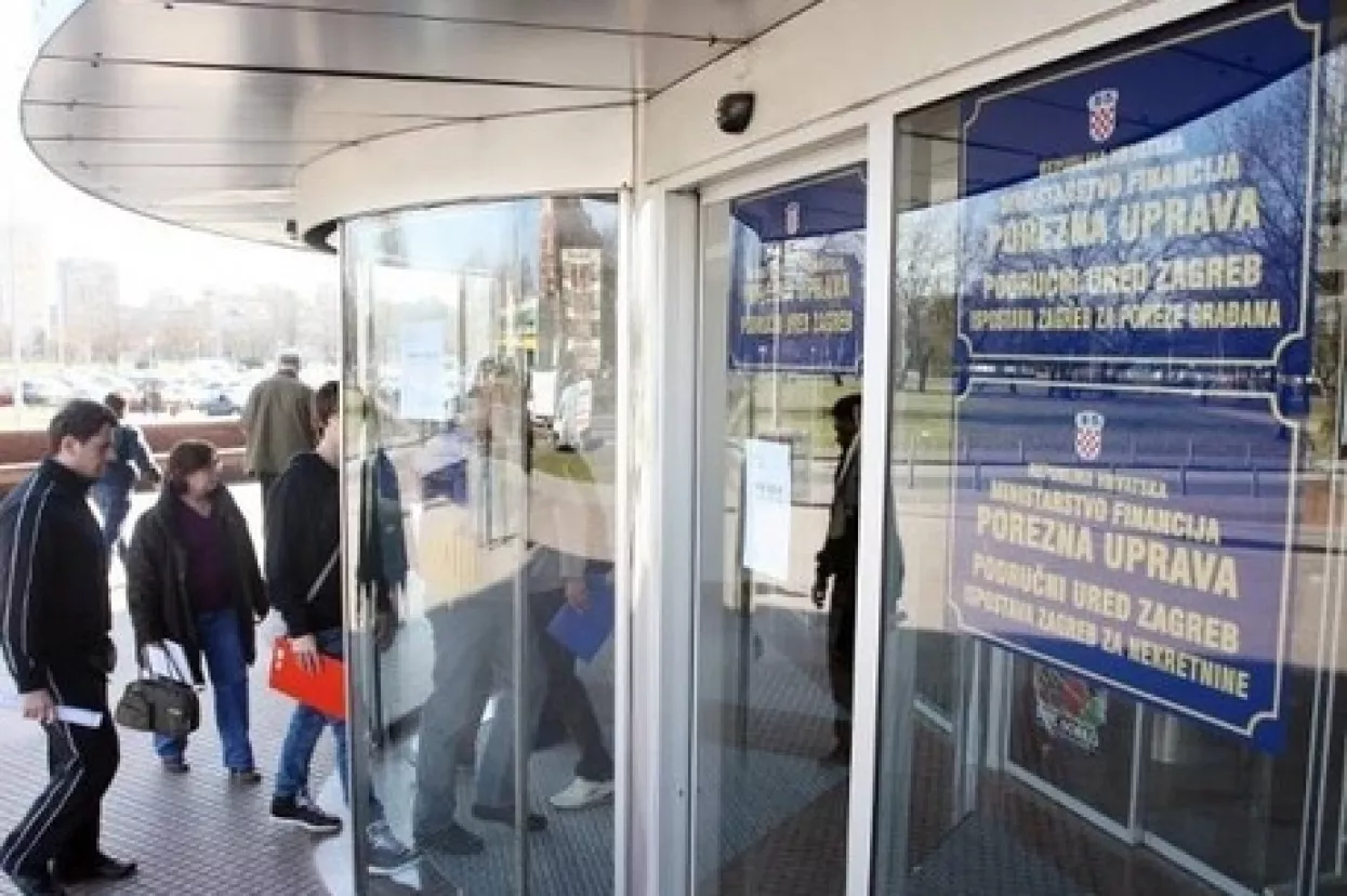 Porezna uprava bez provedenih postupaka nabavljala plin, obnavljala zgradu, a nedostaju i rashodi