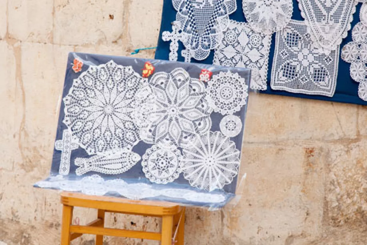 Pa&scaron;ka čipka i brački kamen dobit će za&scaron;titu i na svjetskoj razini