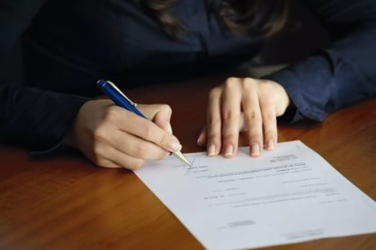 Lažni posrednici u osiguranju mame visokim popustima