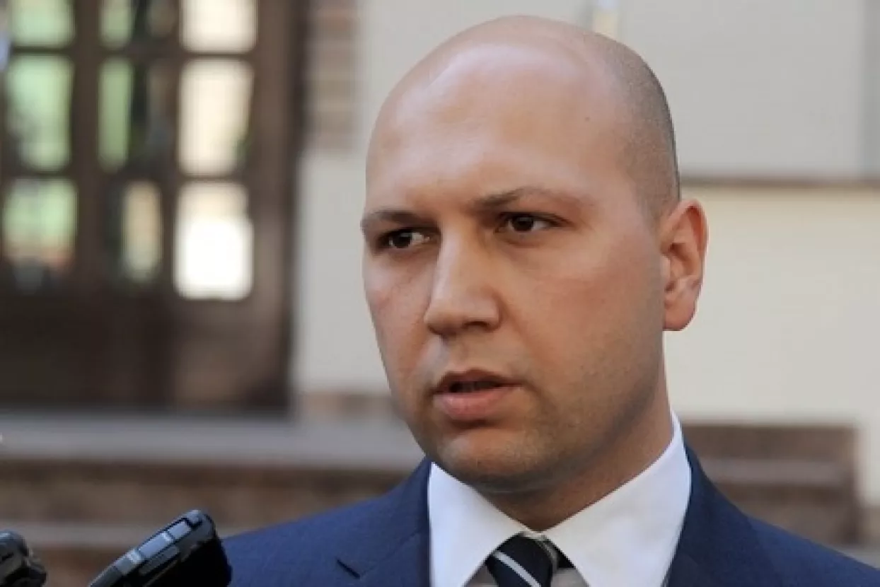 Ima li ministar Zmajlović moralno pravo nazivati VW pohlepnom korporacijom?