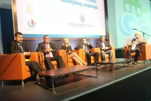 60-ak milijuna eura zarade od privatnog smještaja završi na računima stranih buking portala