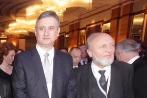 Strani ekonomski savjetnici – rijetko dođu, kratko traju