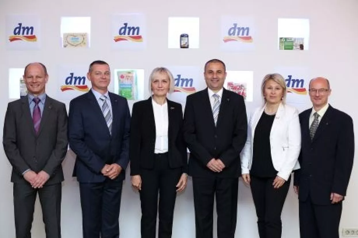 Godi&scaron;nji promet dm-a blizu dvije milijarde kuna