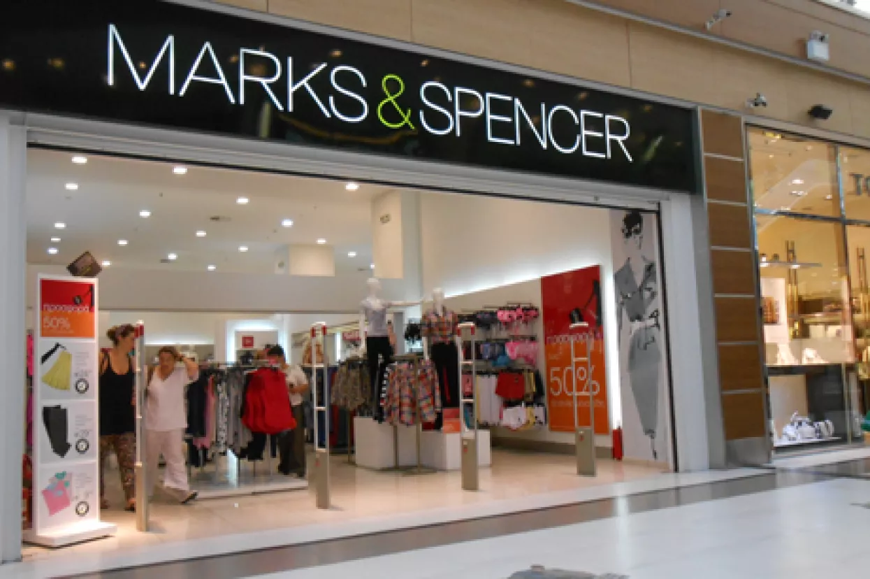 Zahtjevni uvjeti poslovanja i vrijeme srušili prodaju i dobit Marks & Spencera