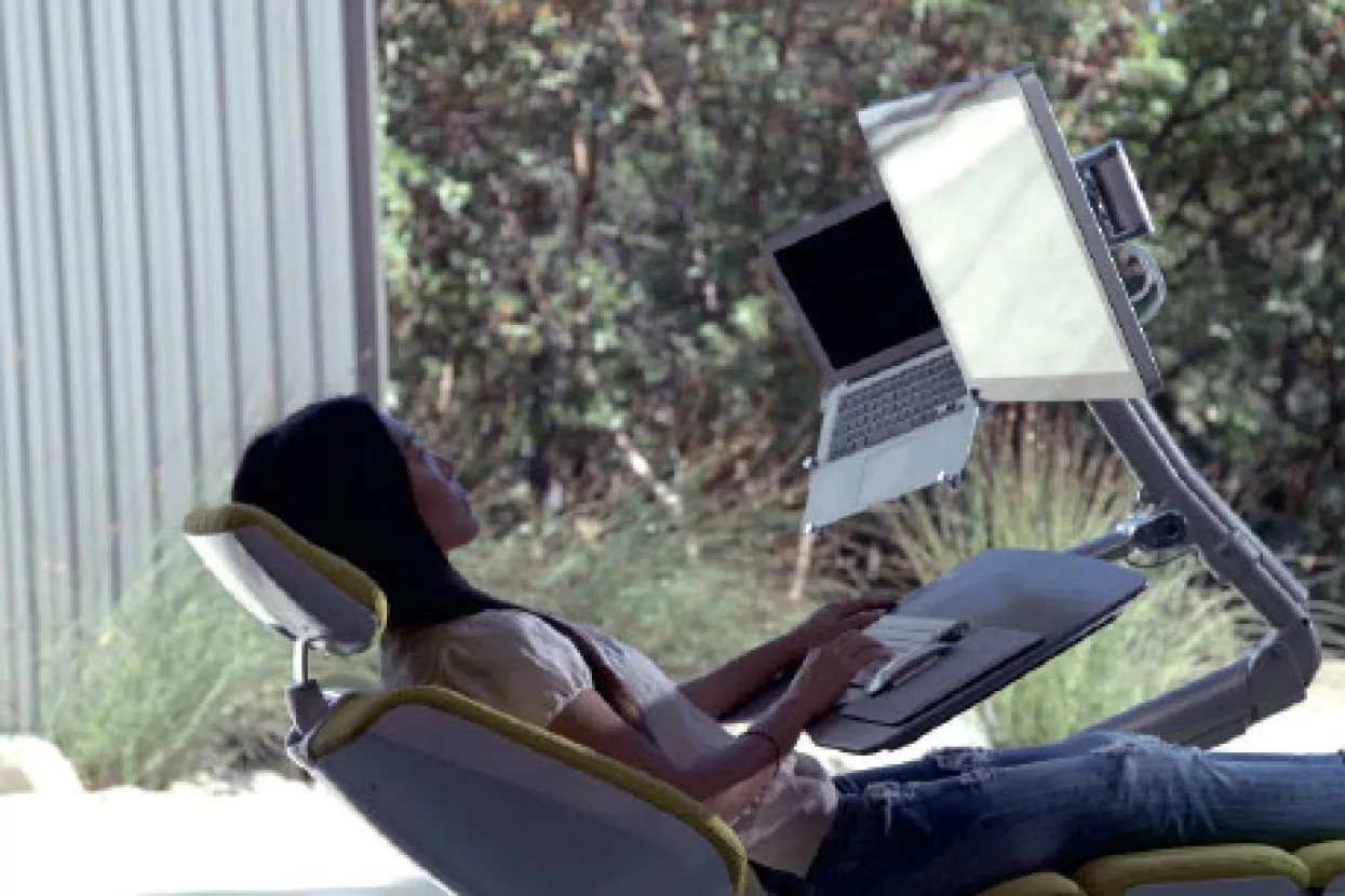 Altwork Station - Ležeći za računalom