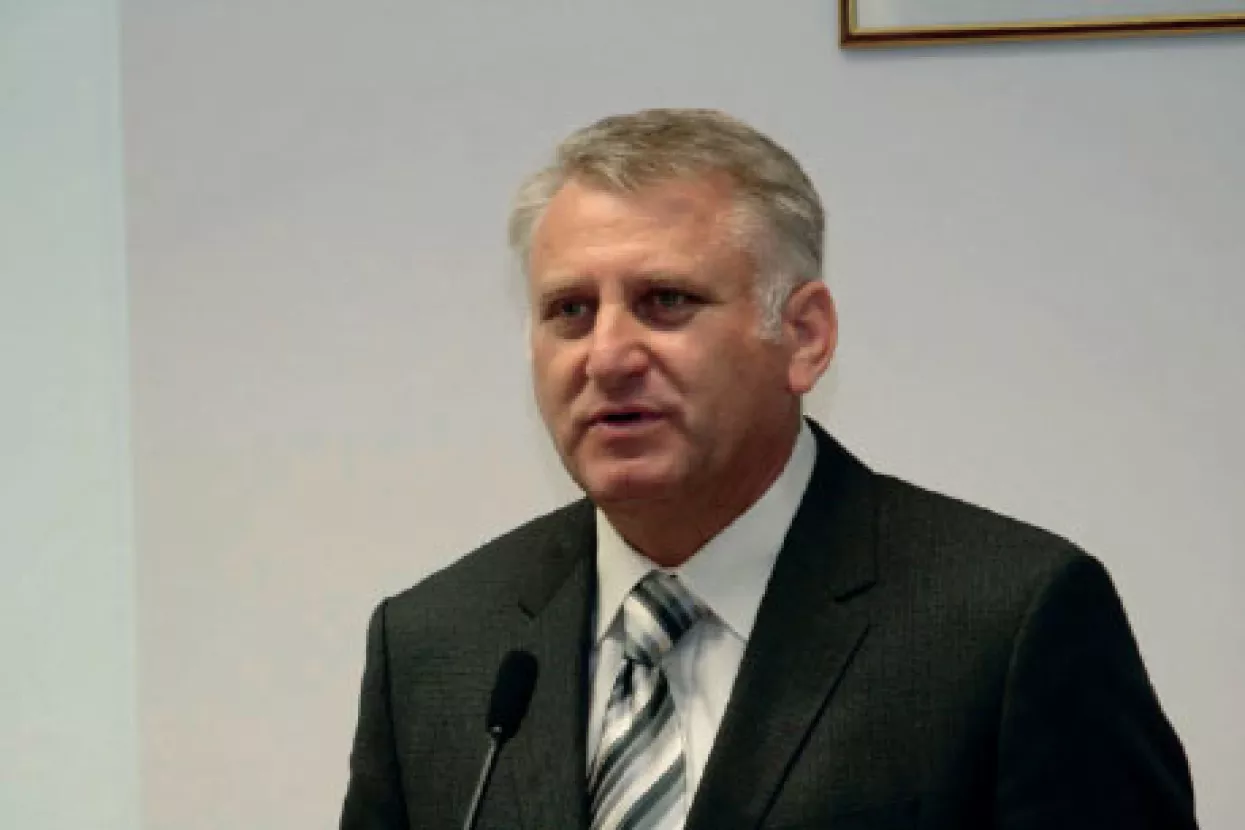 Bolni rezovi u zdrav mozak