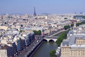 Niti posebni popusti ne privlače turiste u Pariz jer sigurnost je najbitnija. A ona je trenutno 'pogubna'