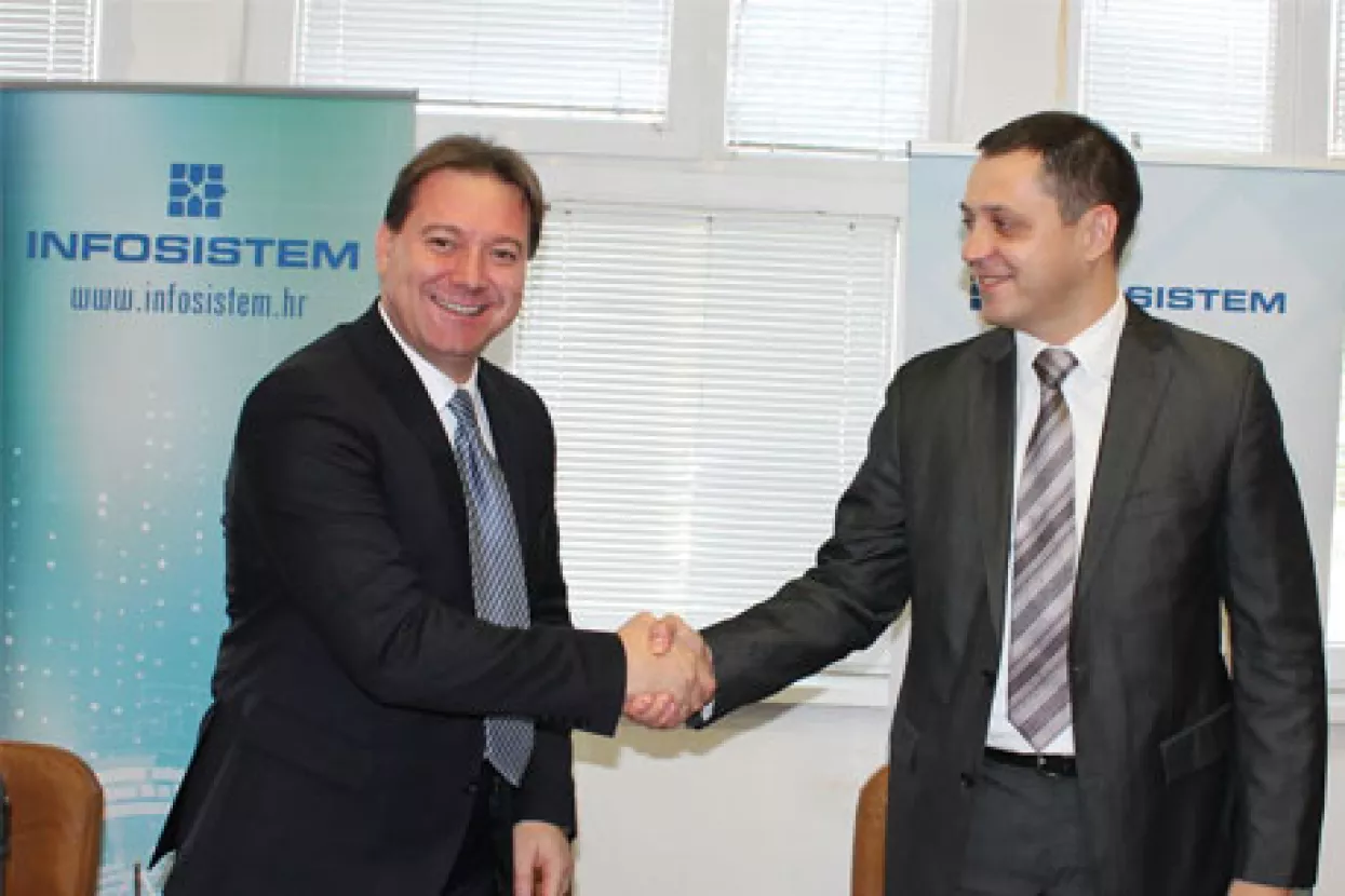 Infosistem Prehrambeno-biotehnološkom fakultetu donirao aplikaciju „Prehrana“