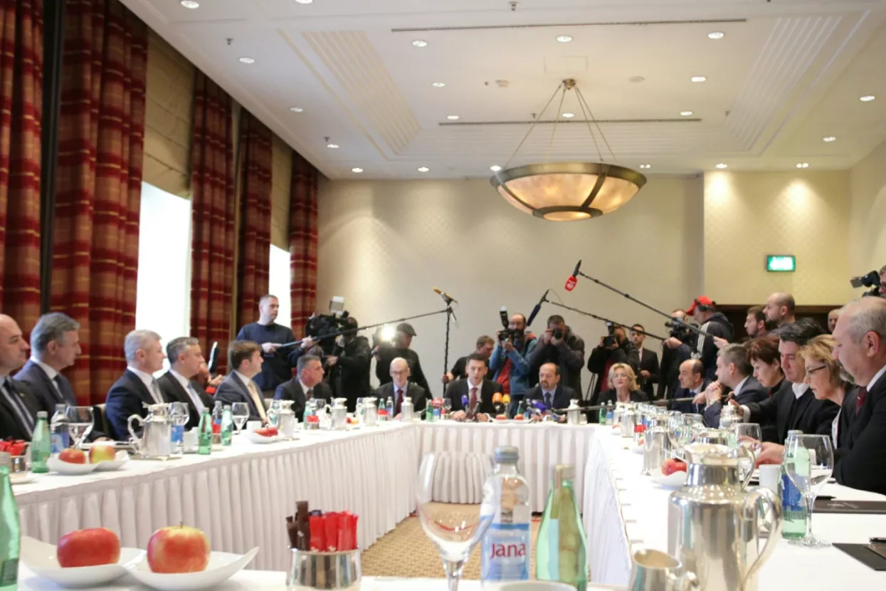 Hoće li mandatar biti (ne)stranačka osoba?