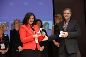 Na čelo velikih korporacija dolazi se samo dugogodišnjim radom i ostvarenim rezultatima