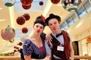 Čarobne božićne kugle za nezaboravan osmijeh koji će djeci  donijeti crveni nosovi