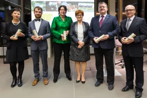 Europska povjerenica Violeta Bulc dobitnica priznanja za najveće dosege diplomaca IEDC-a