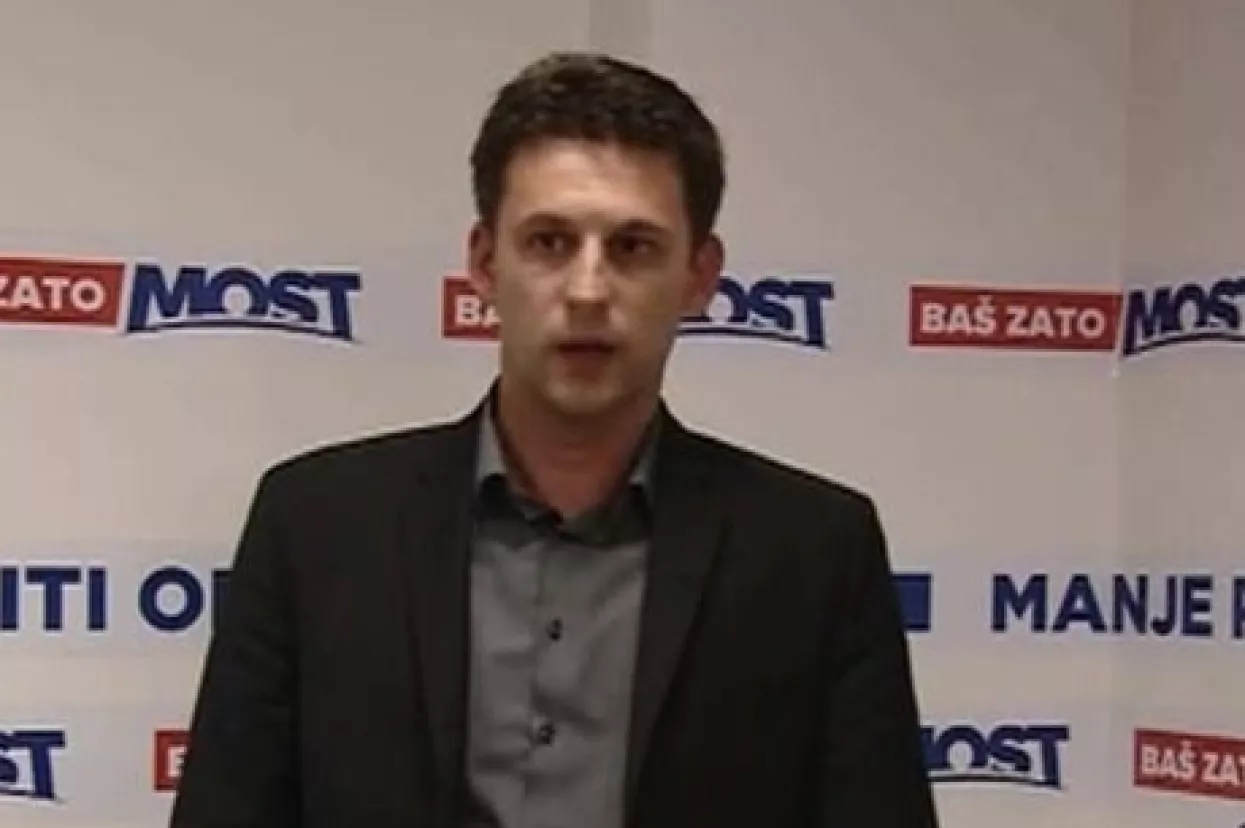 Petrov: Prekidamo razgovore sa koalicijom Hrvatska raste, htjeli su nam uzeti zastupnike