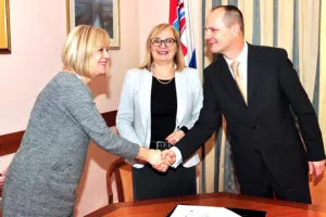 Moguć pristup sustavu e-Građani PBZ mTokenom ili čitačem s karticom banke