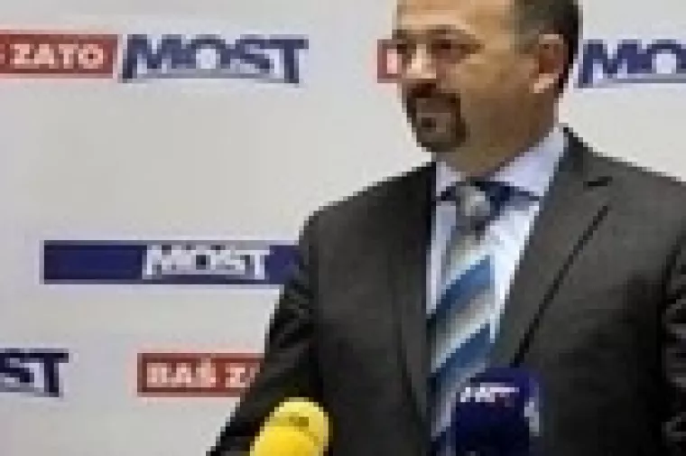 Hvala Lovrinoviću &scaron;to  je 12 ekonomista natjerao na reakciju