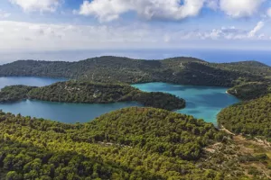 Traži se liječnik za rad na jednom od najljepših otoka na svijetu za plaću od 11.000 kuna