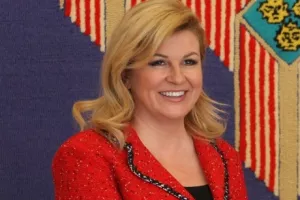 Predsjednica je već zakasnila s izvinjenjem