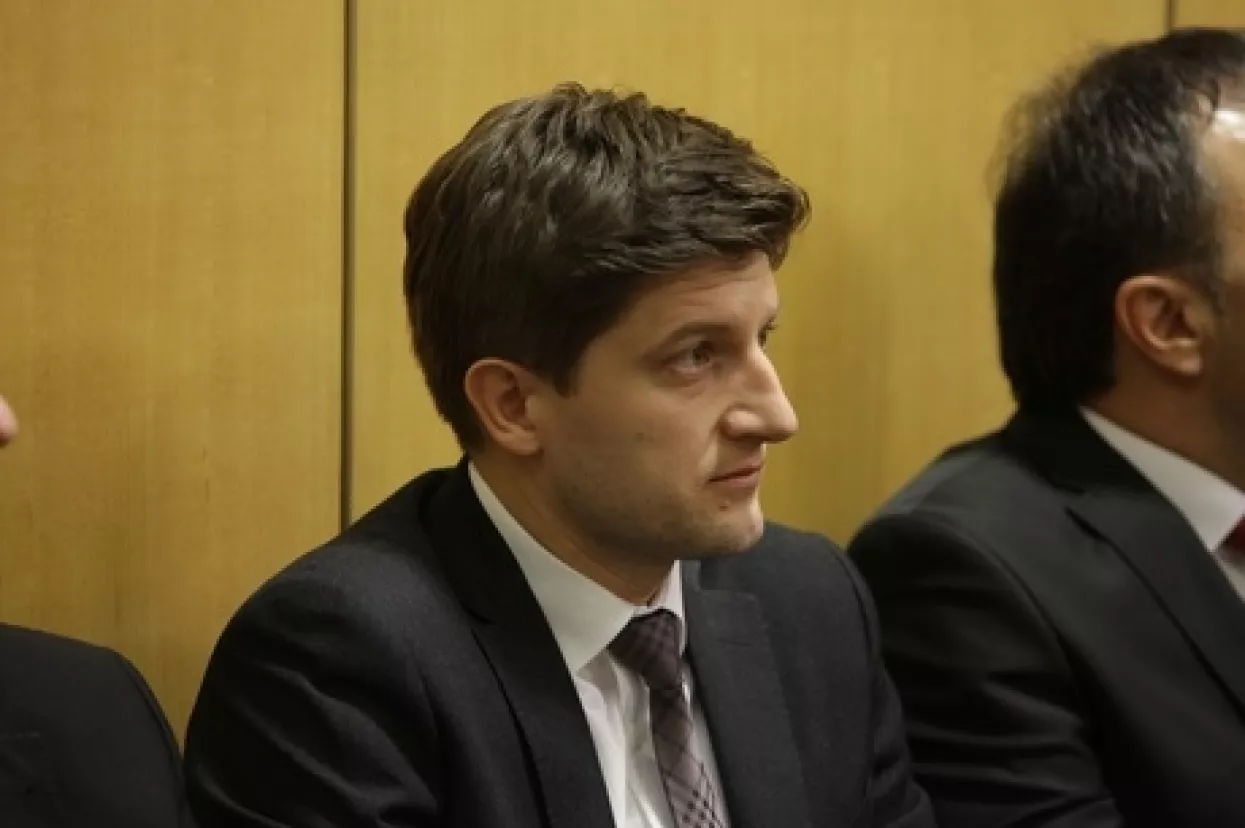 Vrlo brzo ćemo saznati hoće li biti rezanja plaća i mirovina