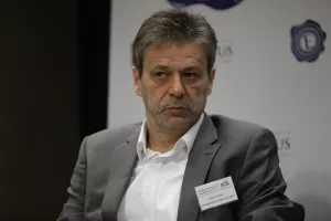 Huić: Država se uplela u privatnost građana u slučaju ’švicarac’ i to će završiti katastrofom za porezne obveznike